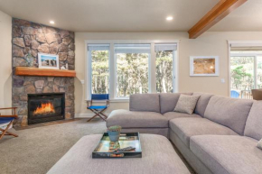Nestugga Woods just steps from the beach, dogs ok, new construction